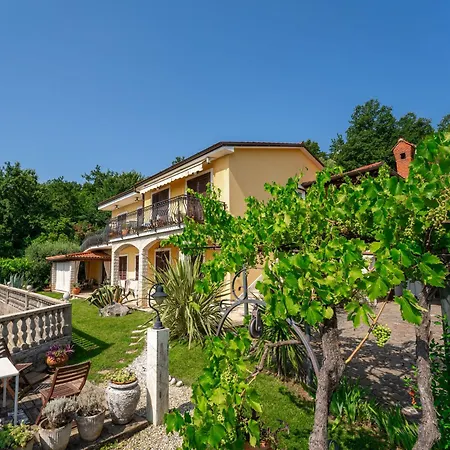 Valy By Interhome Apartman Lovran